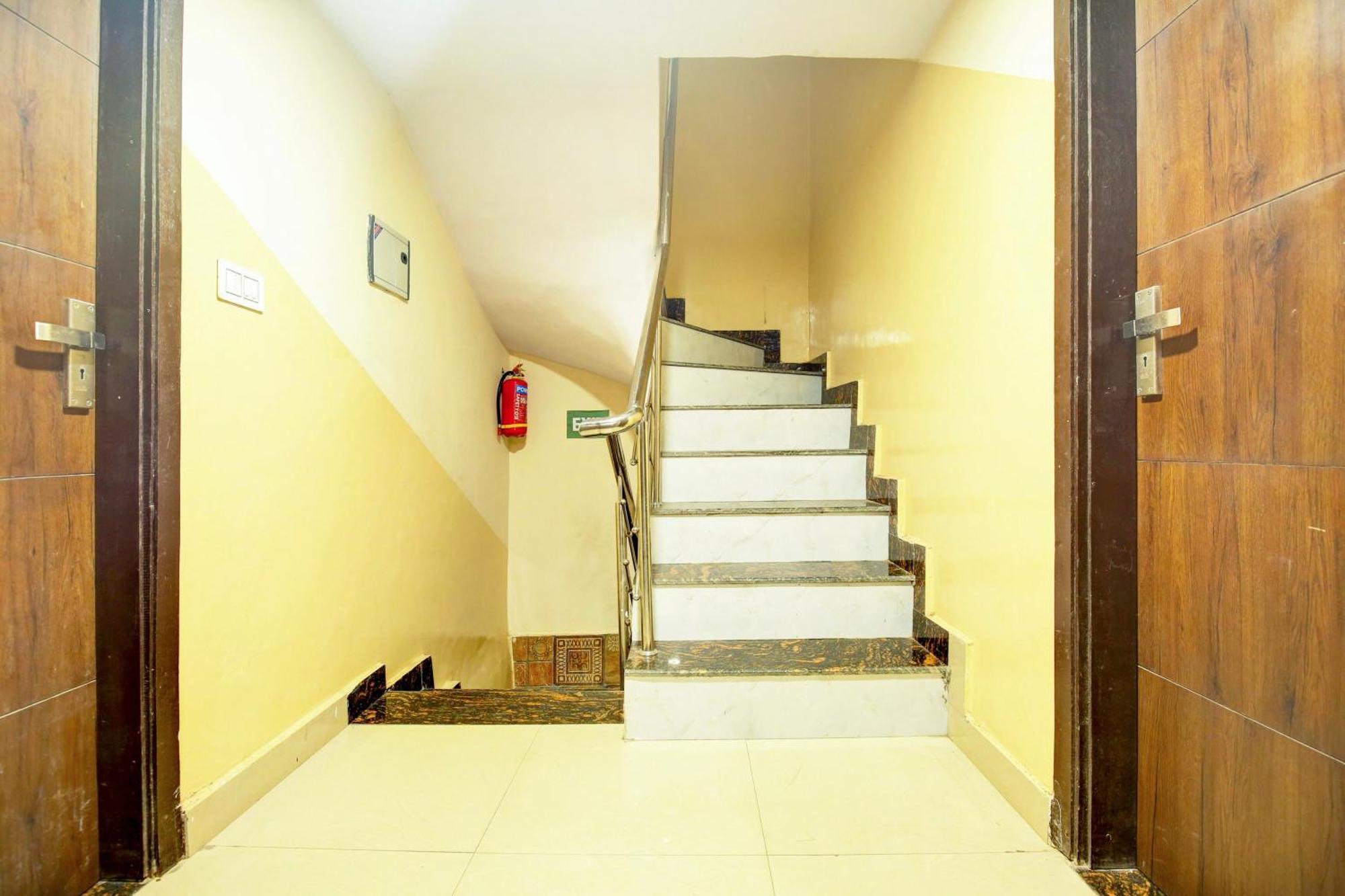 Hotel O Pink Residency Амритсар Экстерьер фото